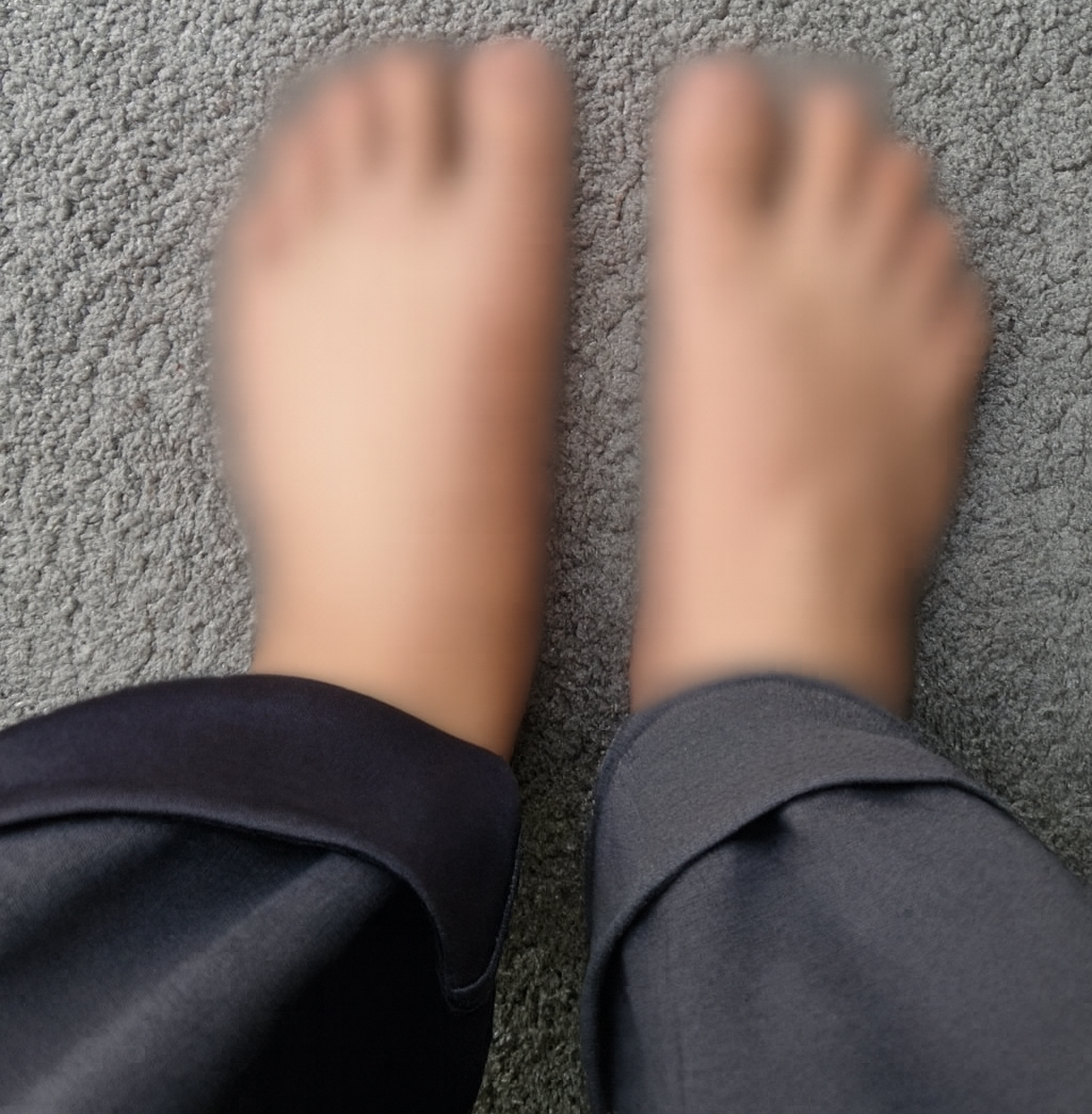 blurred barefeet
